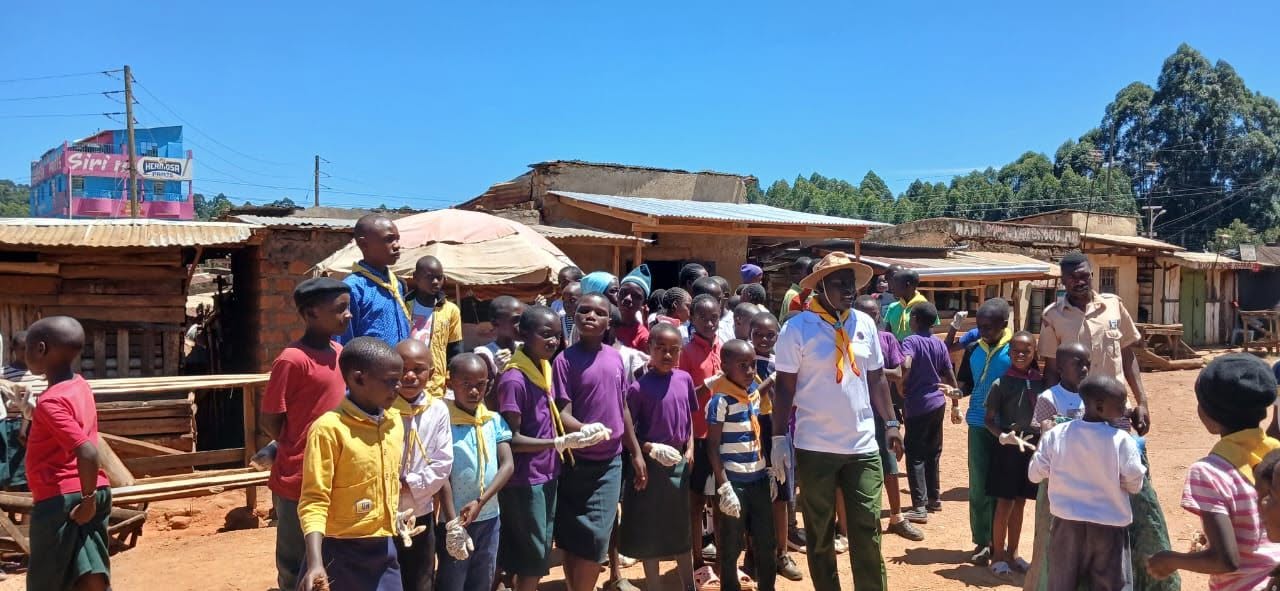 Pathfinder participating in Global Cleaning