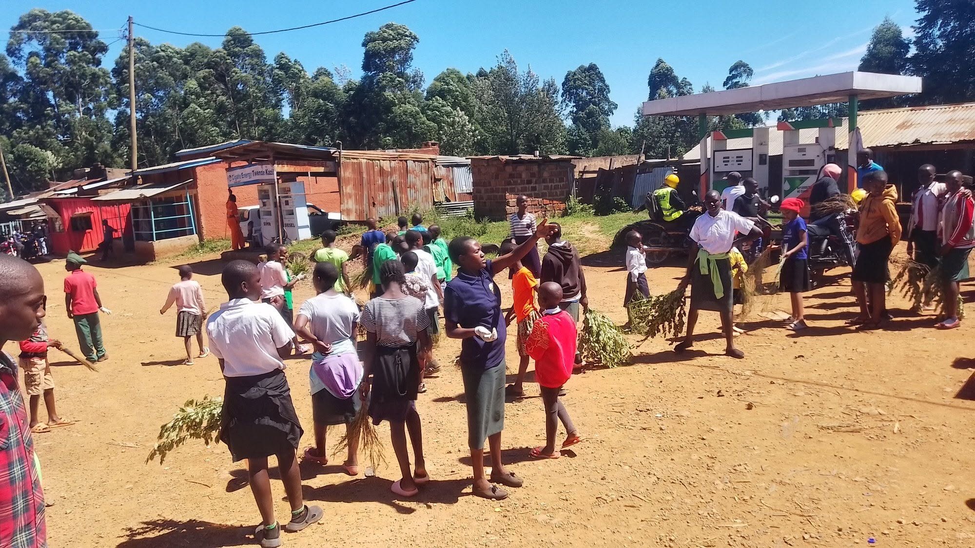 Nyambaria Pathfinder Global Cleaning day